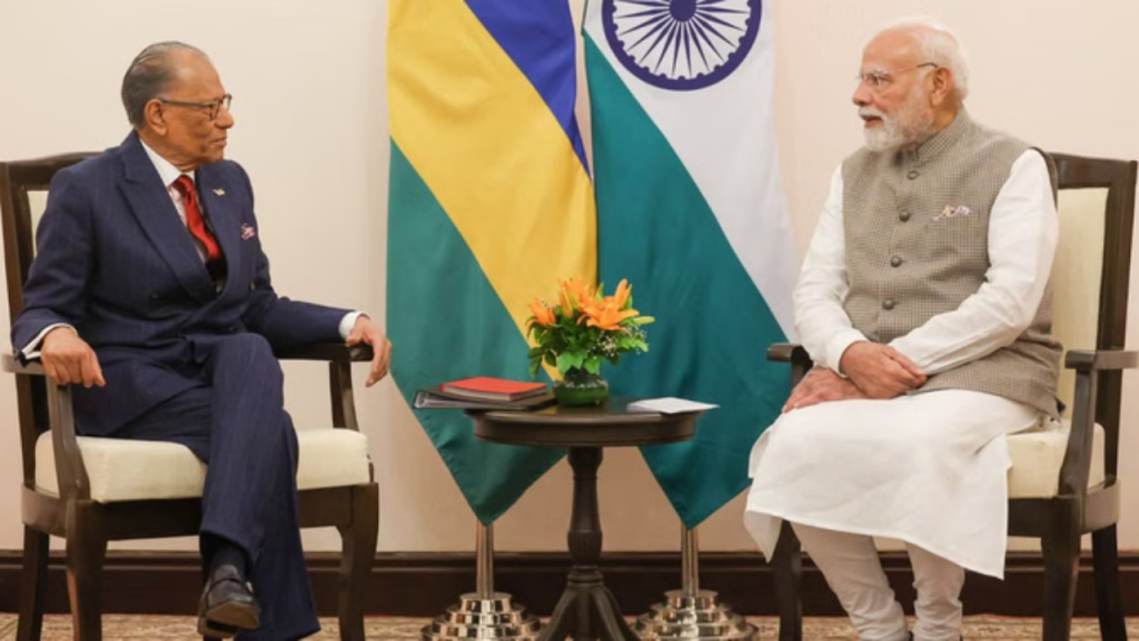 Red Modern Breaking News Headline Youtube Thumbnail (5)