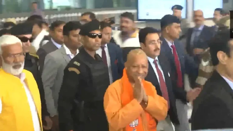 CM-Yogi-Patna-Dainik-Jagran--1763624370544