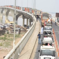 traffic_affected_till_navagachia_due_to_ten_hours_jam_on_vikramashila_bridge_in_bhagalpur__1571290266