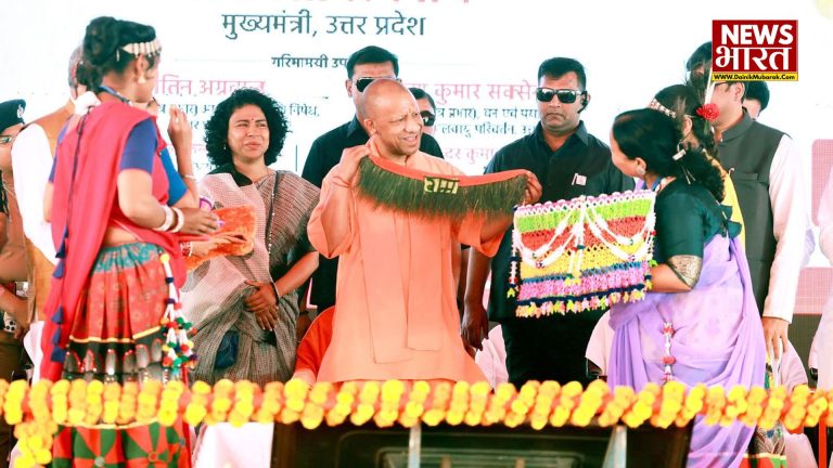 Pink and Purple Colorful Holi Festival Greeting Video (5)